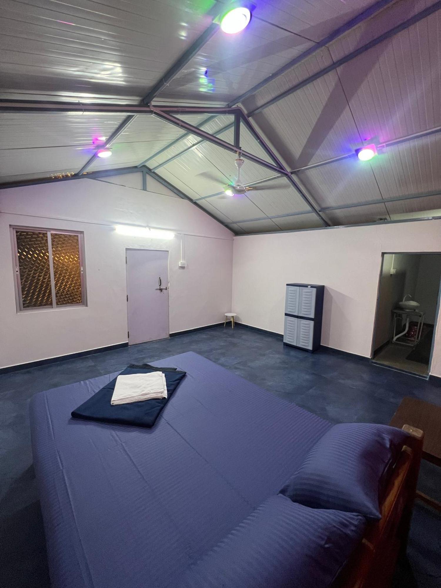 Goko Hostel Гокарна Екстер'єр фото