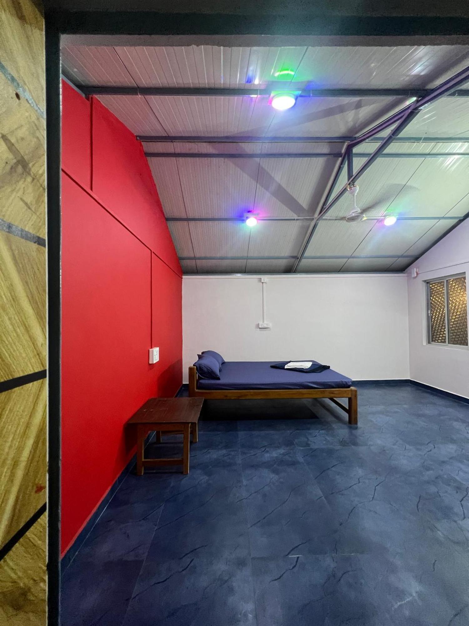 Goko Hostel Гокарна Екстер'єр фото
